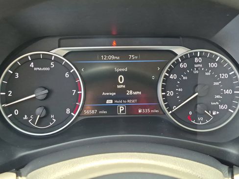 Used 2024 Nissan Sentra SV FWD image 18