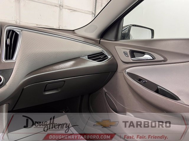 Used 2020 Chevrolet Malibu LT FWD image 46