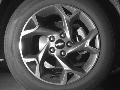 Used 2025 Chevrolet Trax LT w/ LT Convenience Package FWD image 13