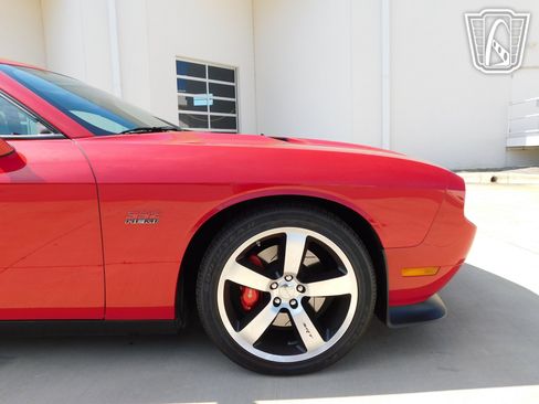 Used 2011 Dodge Challenger SRT8 image 34