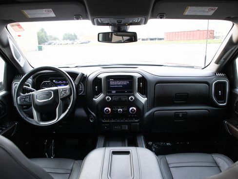Used 2022 GMC Sierra 3500 Denali AWD/4WD image 14
