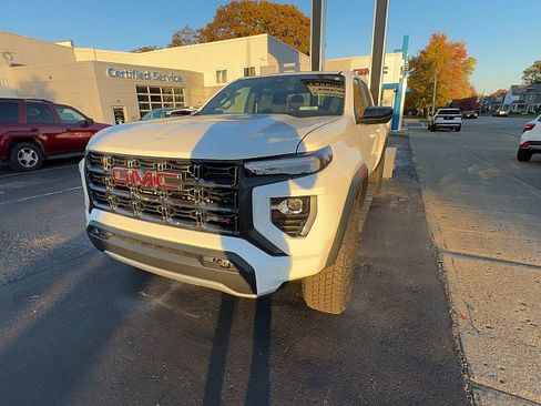 New 2026 GMC Canyon AT4 w/ AT4 Premium Package image 9