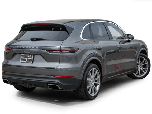 Used 2020 Porsche Cayenne image 8