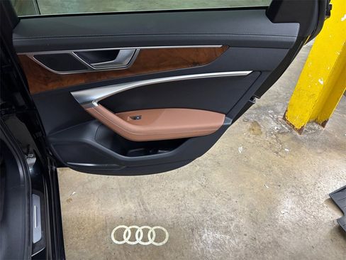 Used 2023 Audi A6 Premium Plus image 18