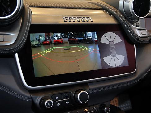 Certified 2017 Ferrari GTC4Lusso image 97