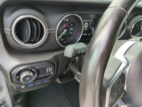 Used 2023 Jeep Wrangler Unlimited Sahara w/ Cold Weather Group image 21