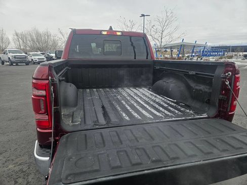 Used 2019 RAM 1500 Laramie image 9