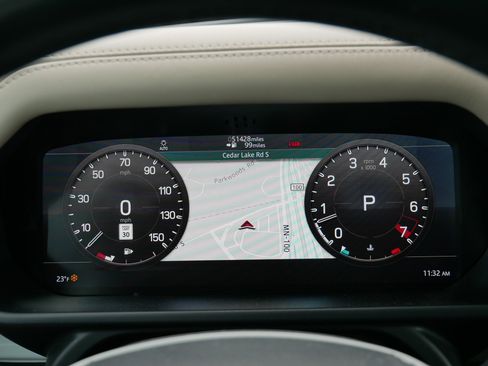 Used 2020 Land Rover Defender 110 image 24