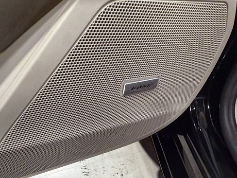 Used 2013 Cadillac XTS image 27