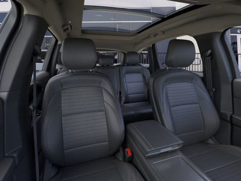 New 2026 Lincoln Nautilus Reserve w/ Jet Appearance Package image 10