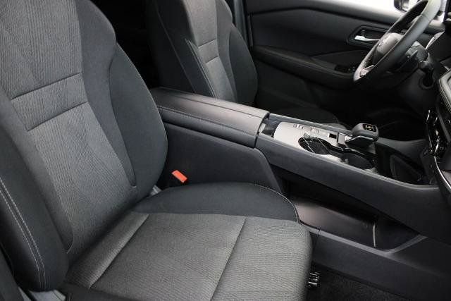 Certified 2026 Nissan Rogue SV FWD image 23