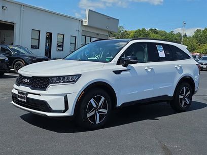 Used 2023 Kia Sorento S w/ Panoramic Sunroof Package