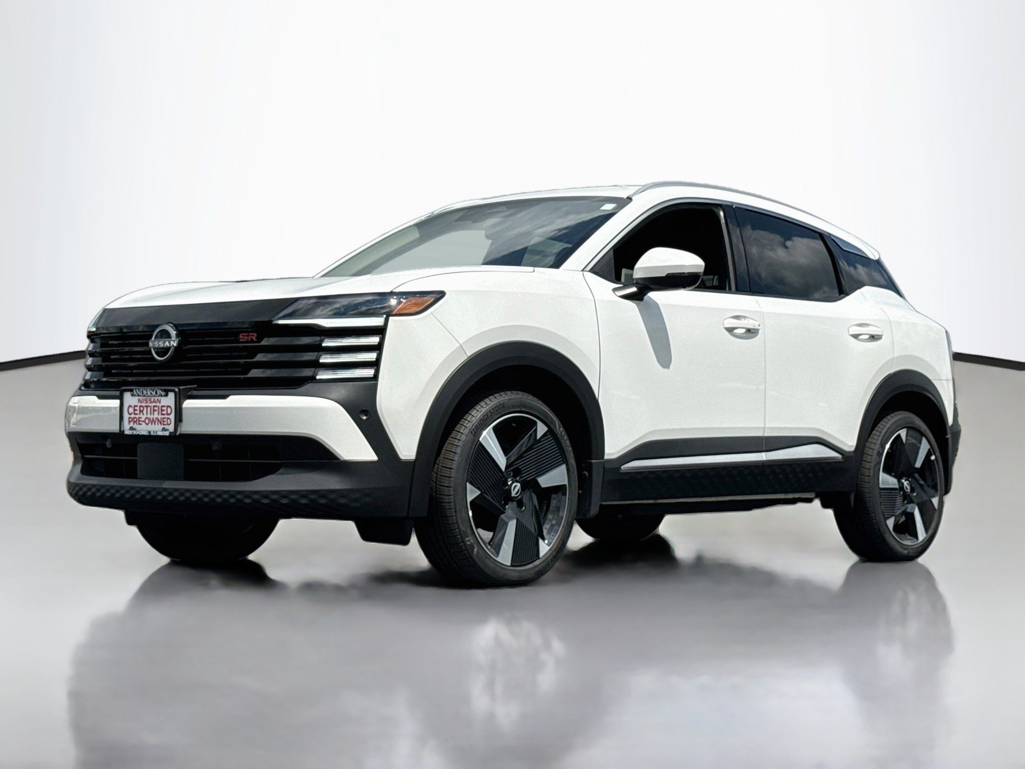 Certified 2025 Nissan Kicks SR AWD/4WD image 3