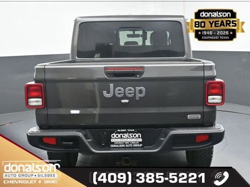 Used 2023 Jeep Gladiator Overland w/ Popular Equipment Package AWD/4WD image 4