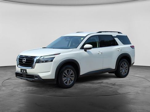 Used 2025 Nissan Pathfinder SV AWD/4WD image 3