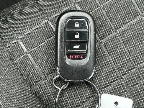 Used 2025 Honda HR-V LX image 19