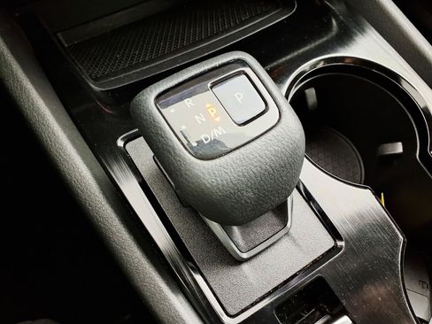 Used 2021 Nissan Rogue SV FWD image 21