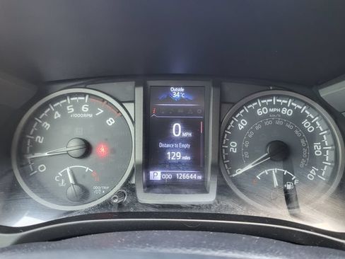 Used 2017 Toyota Tacoma TRD Off-Road w/ Tow Package (A/T) AWD/4WD image 14