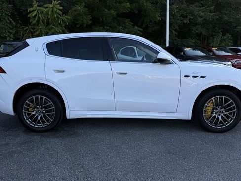 Used 2023 Maserati Grecale GT AWD/4WD image 19