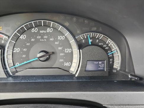 Used 2013 Toyota Camry SE w/ Convenience Pkg FWD image 11