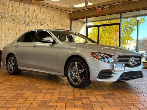 Used 2017 Mercedes-Benz E 300 4MATIC image 9