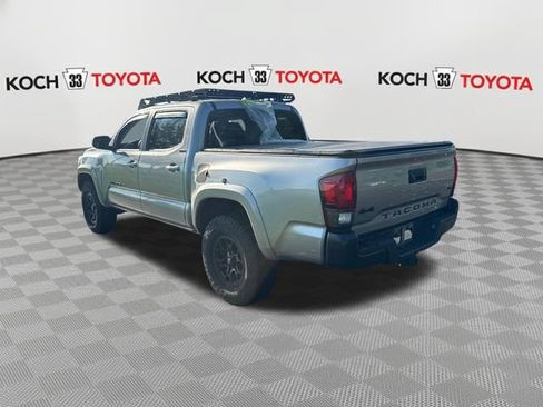 Used 2020 Toyota Tacoma SR5 AWD/4WD image 6