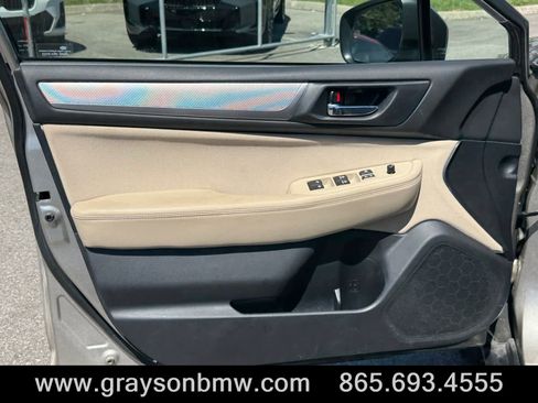 Used 2019 Subaru Outback 2.5i Premium w/ Protection Package #1 AWD/4WD image 17