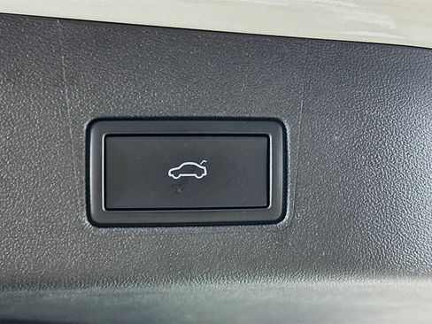 Used 2023 Volkswagen ID.4 Pro S image 30