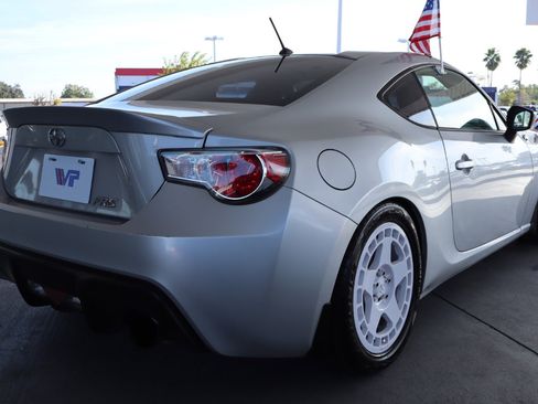 Used 2013 Scion FR-S image 5