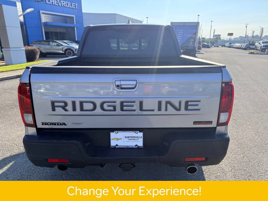 Used 2025 Honda Ridgeline TrailSport image 5