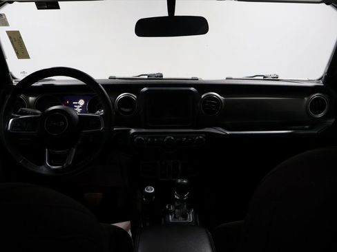 Certified 2018 Jeep Wrangler Unlimited Sahara w/ Cold Weather Group image 14