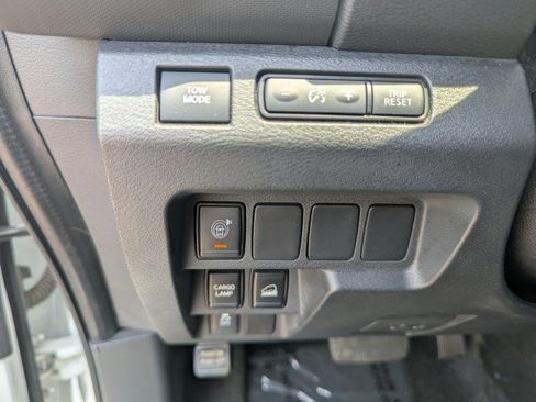 Used 2022 Nissan Frontier S w/ Technology Package AWD/4WD image 16