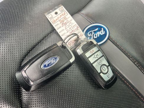 Used 2018 Ford F150 Platinum w/ Technology Package image 31