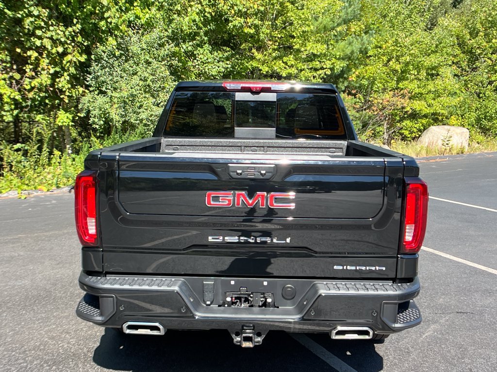 Used 2024 GMC Sierra 1500 Denali w/ Denali Reserve Package AWD/4WD image 4