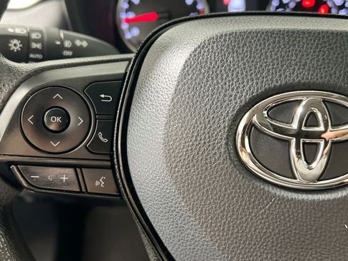 Used 2021 Toyota RAV4 XLE w/ Convenience Package image 18