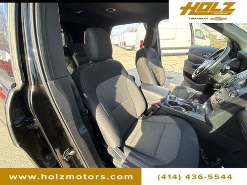 Used 2018 Ford Explorer XLT image 26
