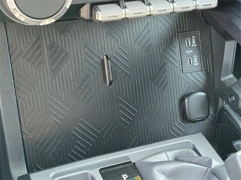 Used 2025 Toyota Tacoma SR5 image 31