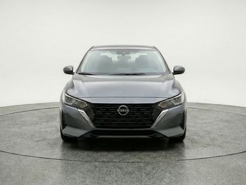 Used 2025 Nissan Sentra SV FWD image 2