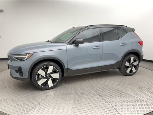 Certified 2023 Volvo XC40 Recharge Ultimate w/ Protection Package Premier image 6