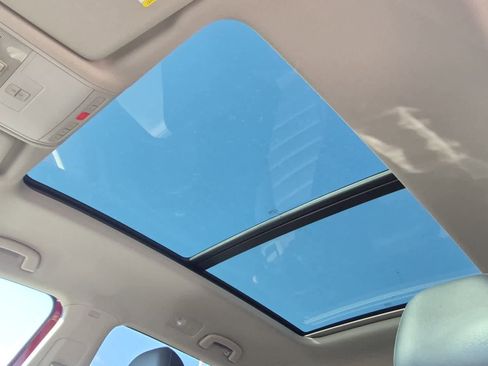 Used 2018 Volkswagen Atlas SEL Premium image 13