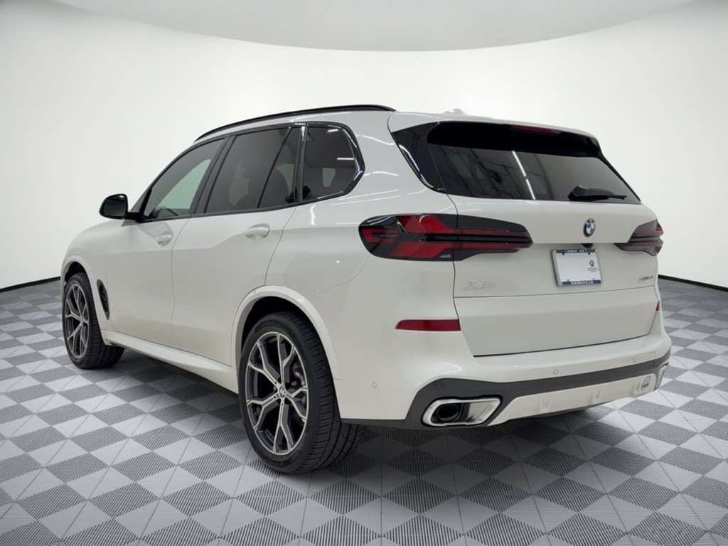 Certified 2026 BMW X5 xDrive40i w/ M Sport Package AWD/4WD image 3
