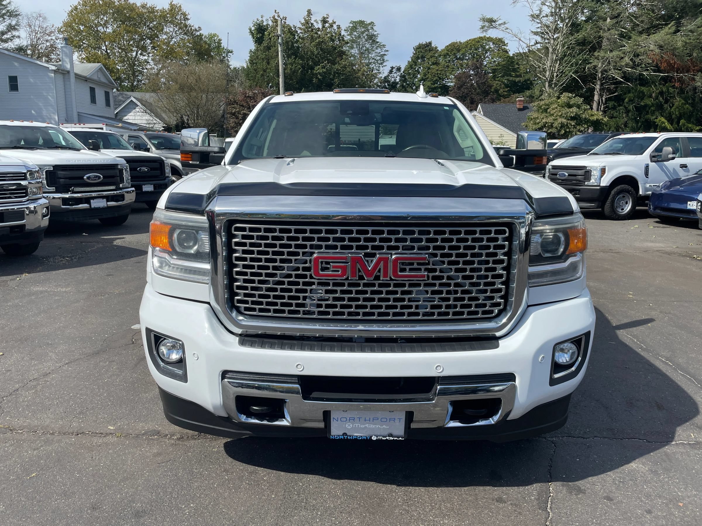 Used 2015 GMC Sierra 3500 Denali w/ Duramax Plus Package AWD/4WD image 8