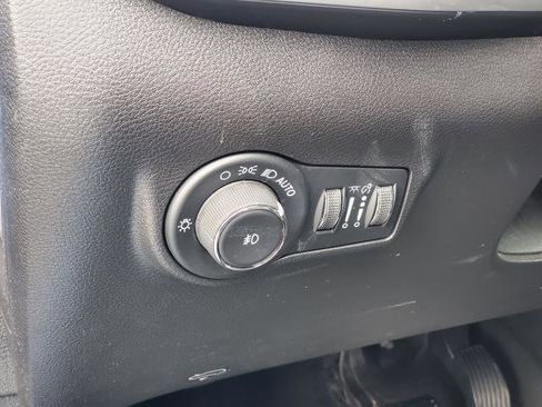 Used 2022 Jeep Compass Latitude AWD/4WD image 8