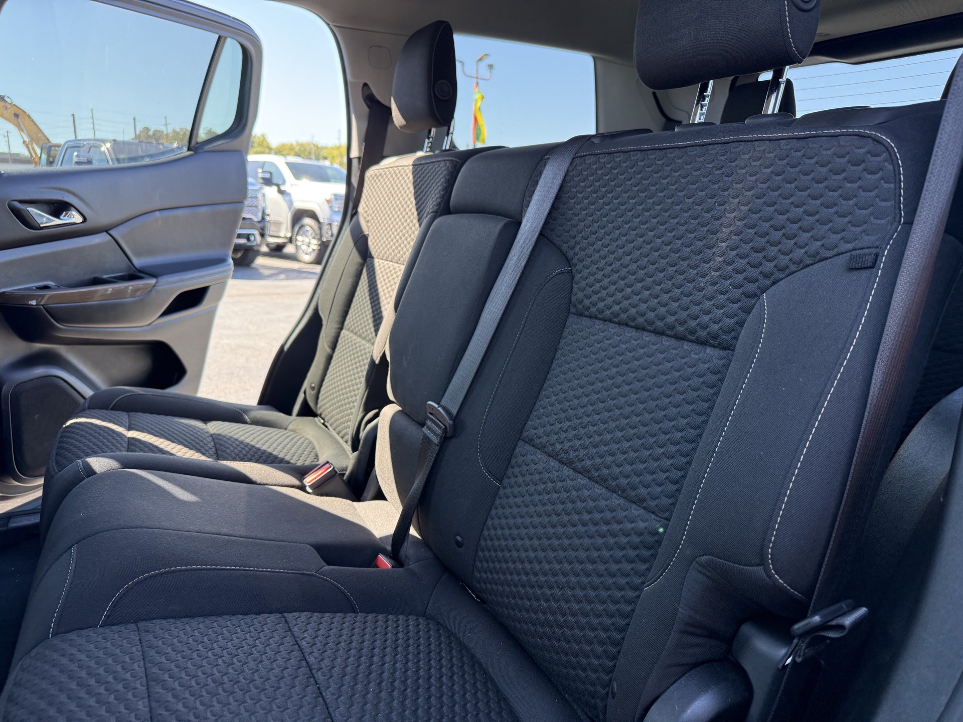 Used 2019 GMC Acadia SLE w/ LPO, Black Accent Package FWD image 29