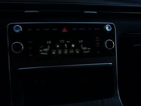 Certified 2025 Genesis GV80 2.5T Select image 9