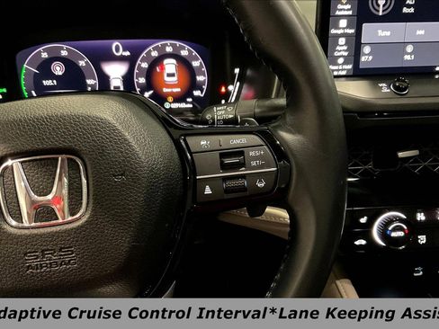 Used 2023 Honda Accord Touring image 12