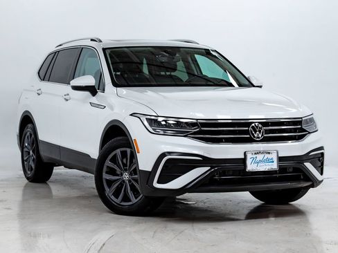 Used 2023 Volkswagen Tiguan SE w/ Panoramic Sunroof Package AWD/4WD image 6
