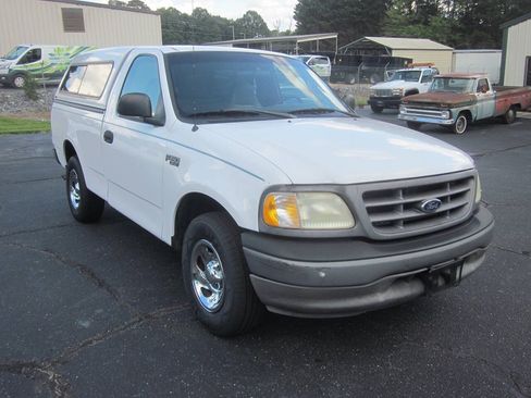 Used 2002 Ford F150 XL RWD image 4