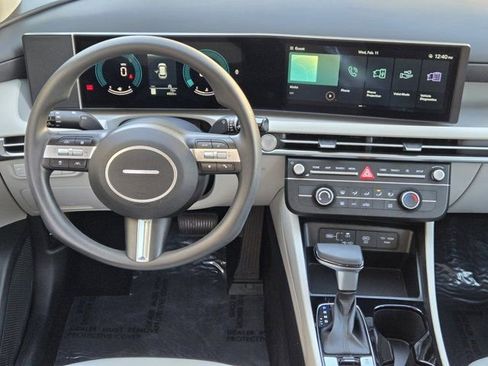 Certified 2025 Hyundai Tucson SE image 27