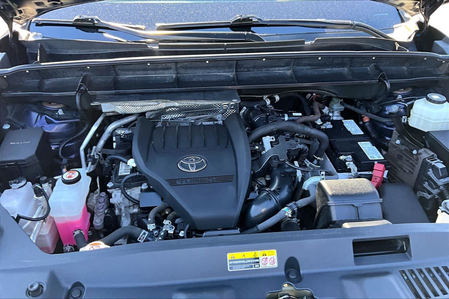 Used 2023 Toyota Highlander XLE FWD image 31